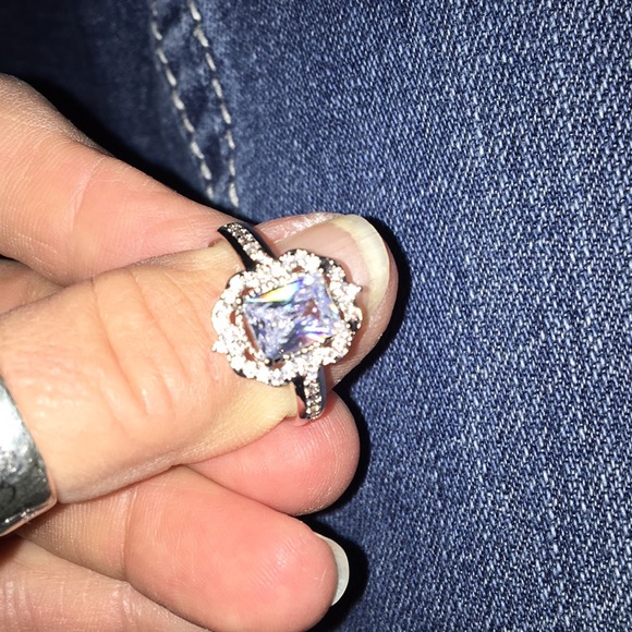 Halo 😇 Diamond Ring - Picture 4 of 4